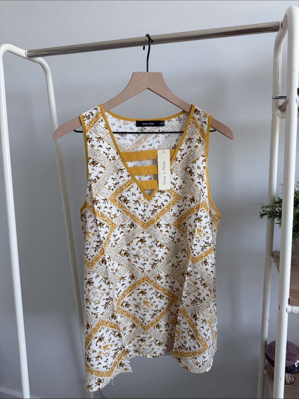 Doe & Rae White and Yellow Geometric Floral Strappy Tank